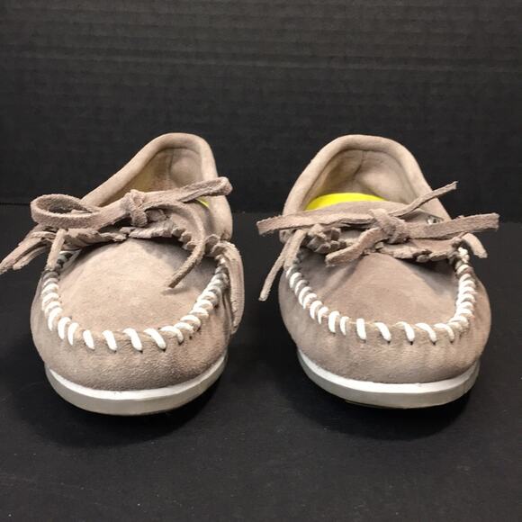 Minnetonka Kilty Plus‎ Hard sole Moccasins Gray Suede Women's Size 6 - Picture 3 of 12
